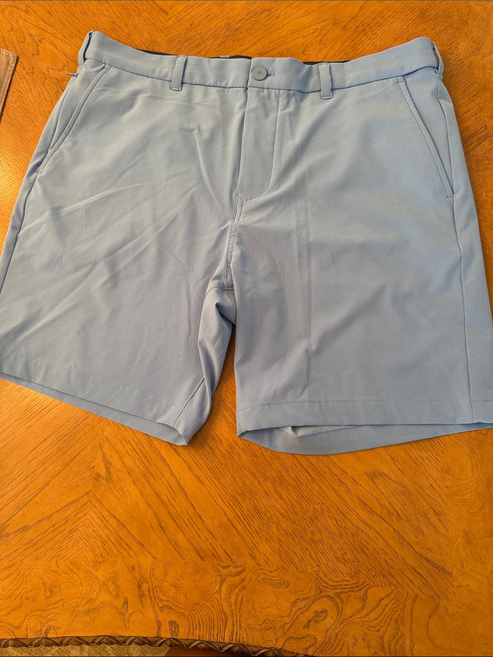 Men’s Mizzen+Main Light Blue Performance Hybrid Shorts